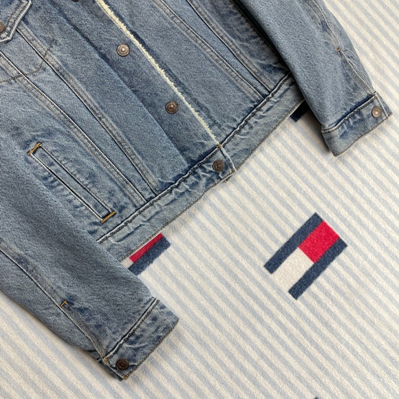 Levi’s Original Sherpa lined snap button trucker jacket - Picture 9 of 9